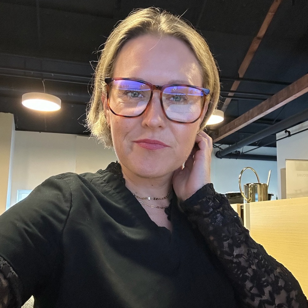 Meet your Posher, Alexandra